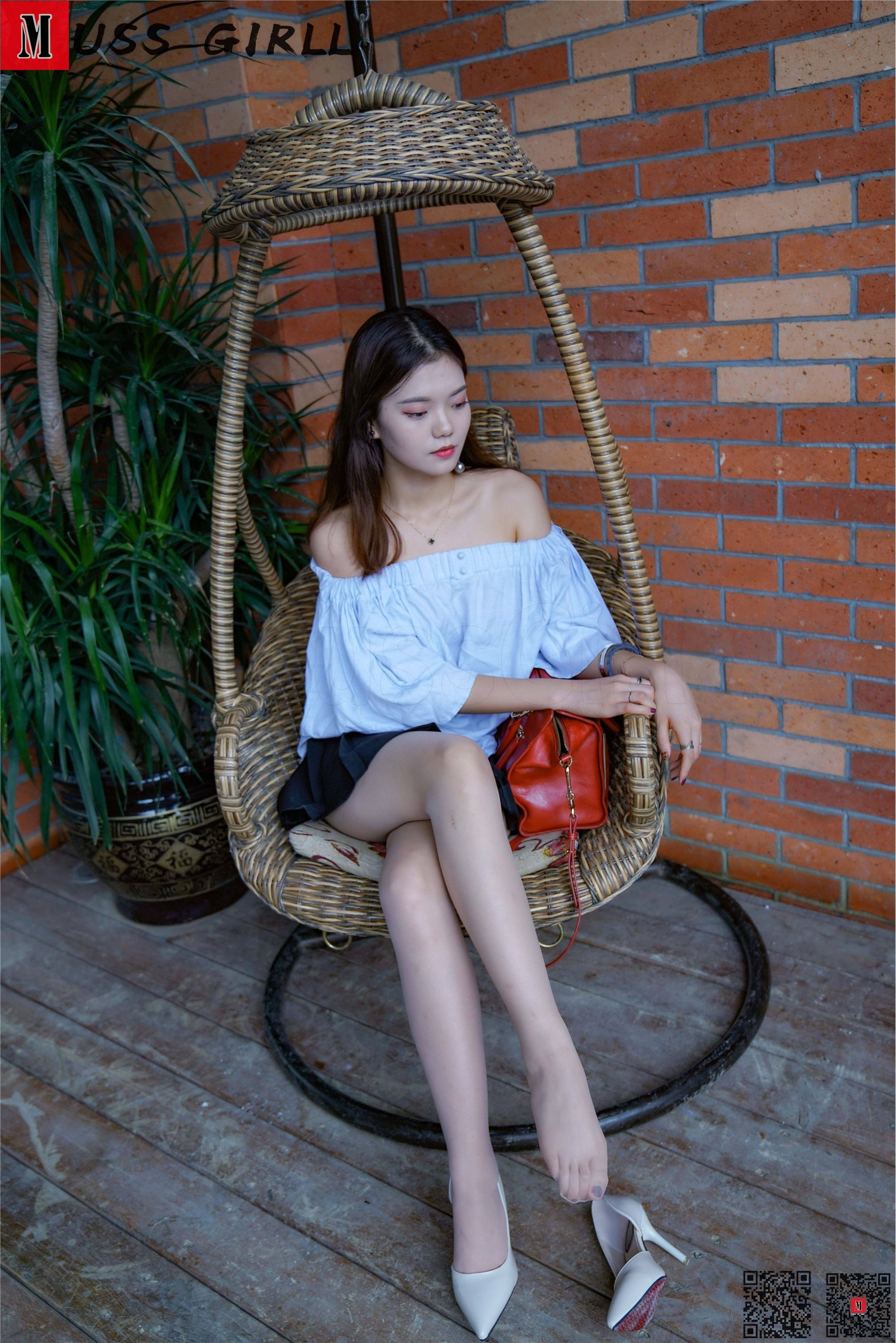 MussGirl慕丝女郎  NO.158 吊椅百褶裙肉丝